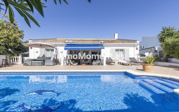 Vrijstaande villa - Bestaande woning - Manilva - La Duquesa