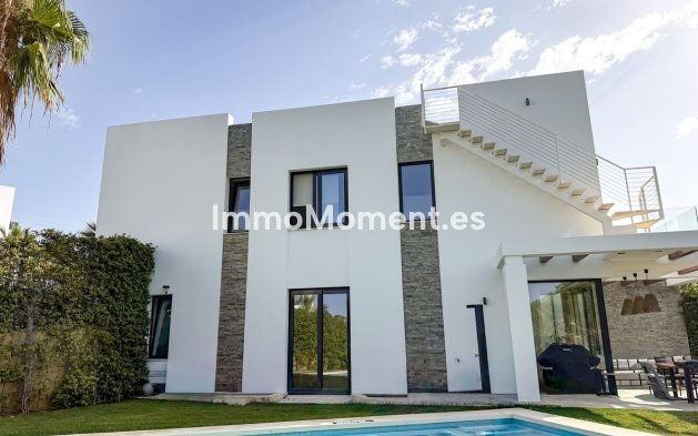 Vrijstaande villa - Bestaande woning - Marbella - Cabopino