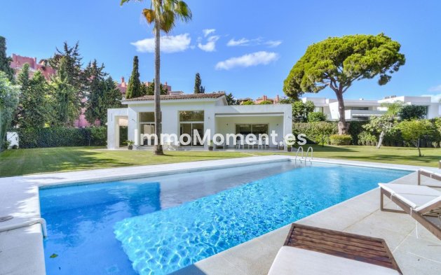 Vrijstaande villa - Bestaande woning - Marbella - Guadalmina Baja