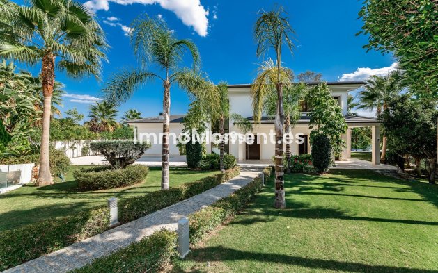 Vrijstaande villa - Bestaande woning - Marbella - Nueva Andalucía
