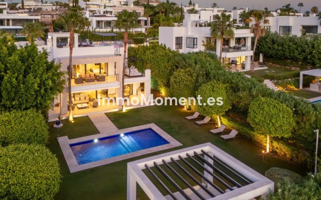 Vrijstaande villa - Bestaande woning - Marbella - Nueva Andalucía