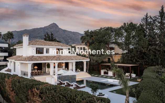 Vrijstaande villa - Bestaande woning - Marbella - Nueva Andalucía