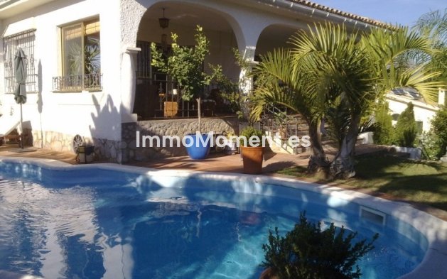 Vrijstaande villa - Bestaande woning - Marbella - Nueva Andalucía