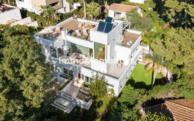 Vrijstaande villa - Bestaande woning - Marbella - Nueva Andalucía