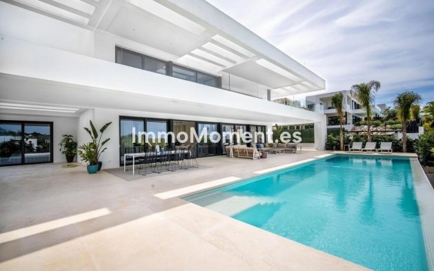 Vrijstaande villa - Bestaande woning - Marbella - Nueva Andalucía
