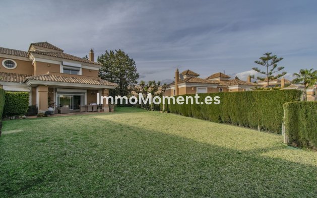 Vrijstaande villa - Bestaande woning - Marbella - Santa Clara