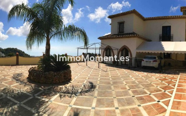 Vrijstaande villa - Bestaande woning - Mijas - Mijas Centro
