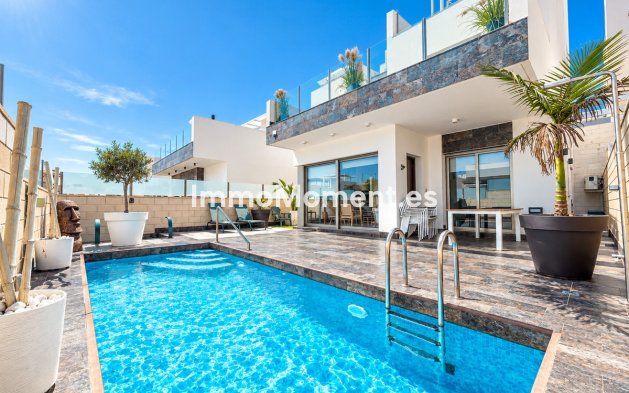 Vrijstaande villa - Bestaande woning - Orihuela Costa - Villamartín