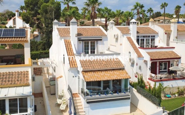 Vrijstaande villa - Bestaande woning - Orihuela Costa - Villamartín