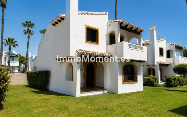 Vrijstaande villa - Bestaande woning - Orihuela - Los Dolses