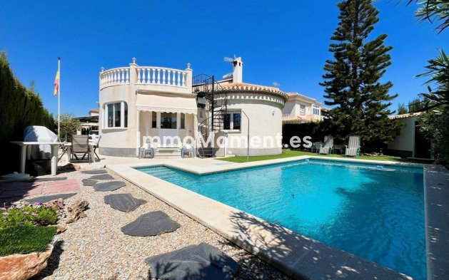Vrijstaande villa - Bestaande woning - Orihuela - Playa Flamenca