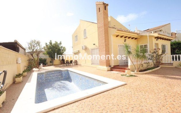 Vrijstaande villa - Bestaande woning - Orihuela - Playa Flamenca