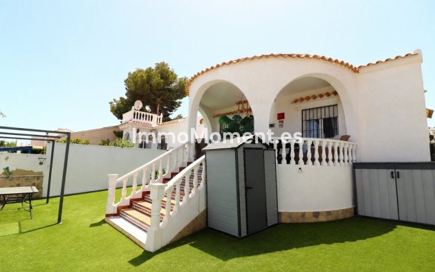 Vrijstaande villa - Bestaande woning - Orihuela - Villamartín