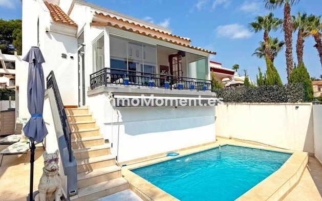 Vrijstaande villa - Bestaande woning - Orihuela - Villamartin
