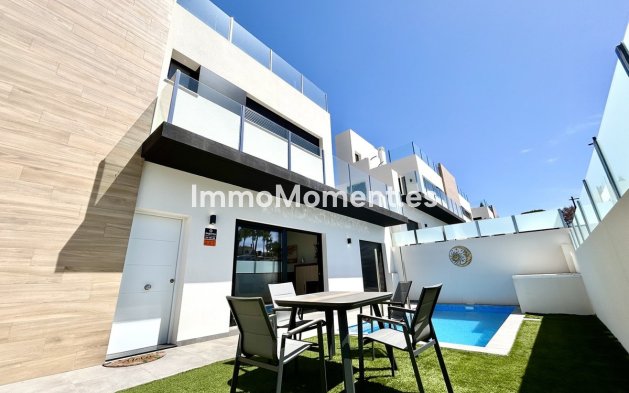 Vrijstaande villa - Bestaande woning - Orihuela - Villamartín