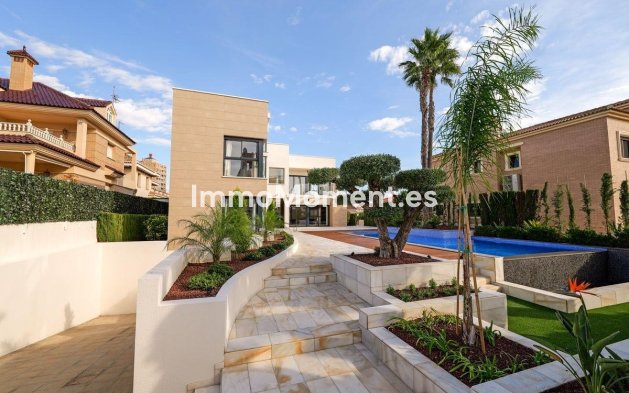 Vrijstaande villa - Bestaande woning - Torrevieja - La Veleta