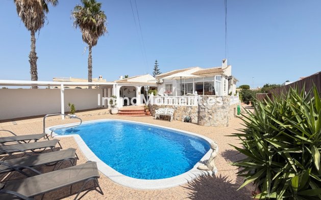 Vrijstaande villa - Bestaande woning - Torrevieja - San Luis