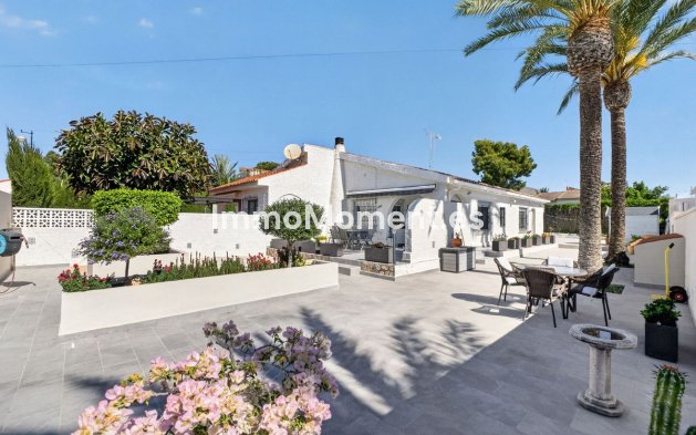 Vrijstaande villa - Bestaande woning - Torrevieja - Torrevieja Centro