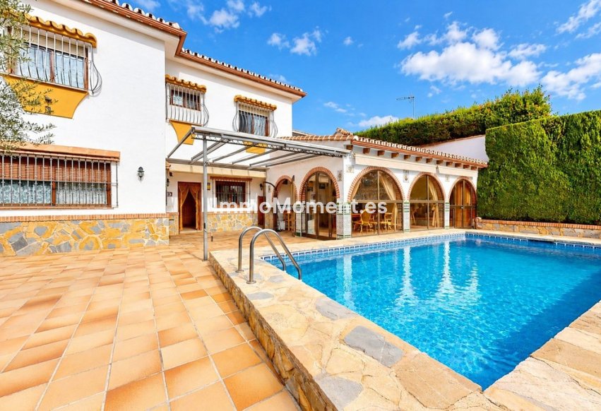 Wiederverkauf - Freistehende Villa - Benalmadena - Benalmadena Centro