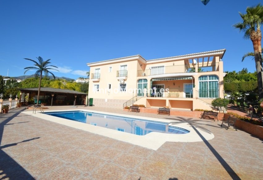 Wiederverkauf - Freistehende Villa - Benalmadena - Benalmadena Centro