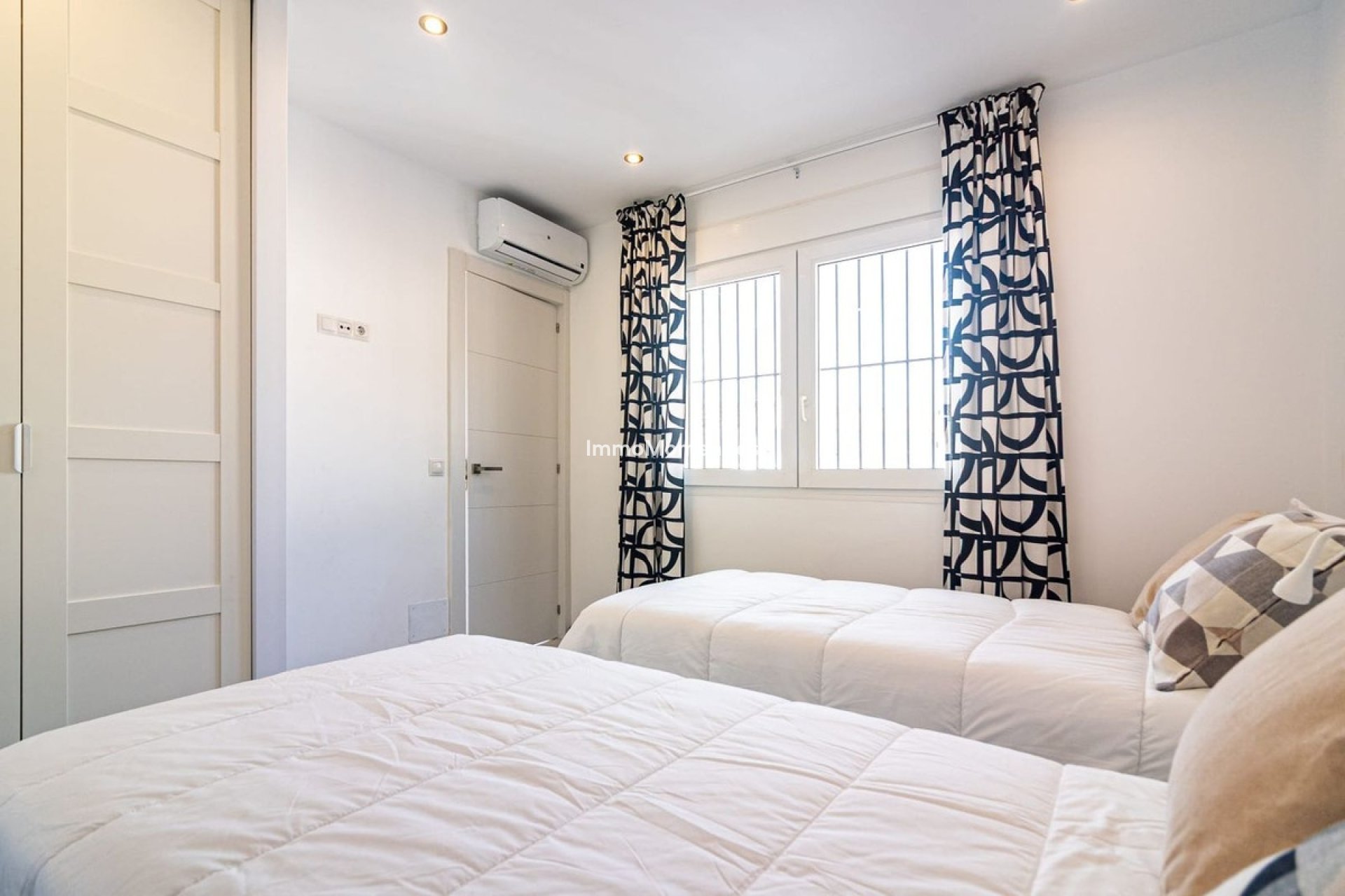 Wiederverkauf - Freistehende Villa - Benalmadena - Benalmadena Costa