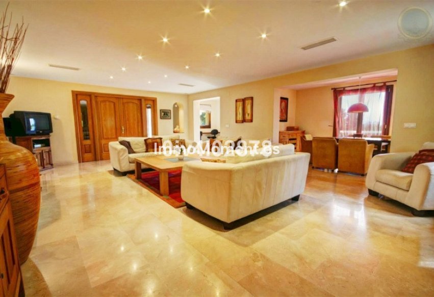 Wiederverkauf - Freistehende Villa - Benalmadena - Benalmadena Pueblo