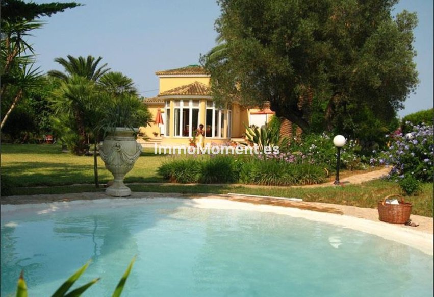 Wiederverkauf - Freistehende Villa - Denia - Denia Centro