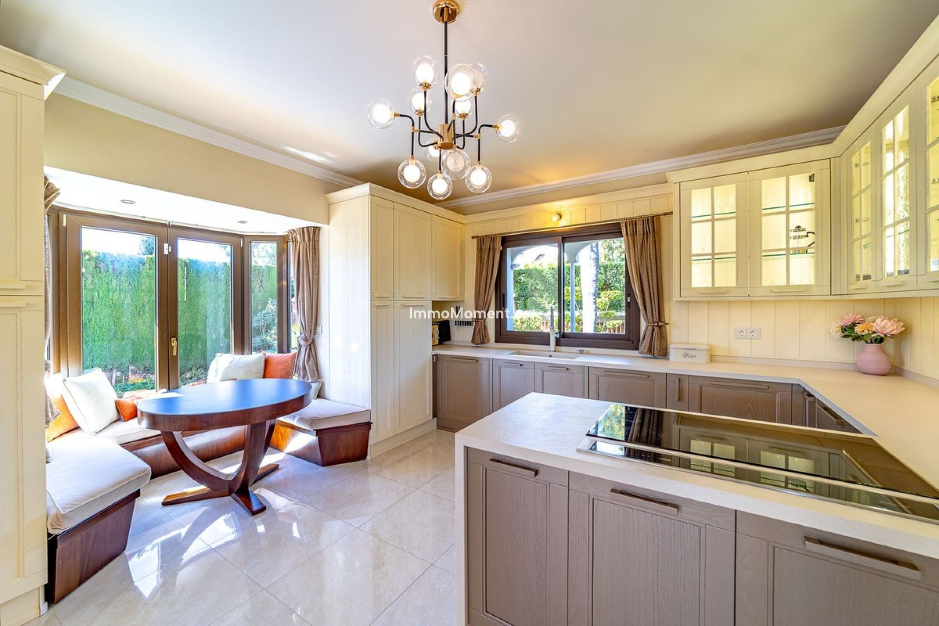 Wiederverkauf - Freistehende Villa - Estepona  - Atalaya