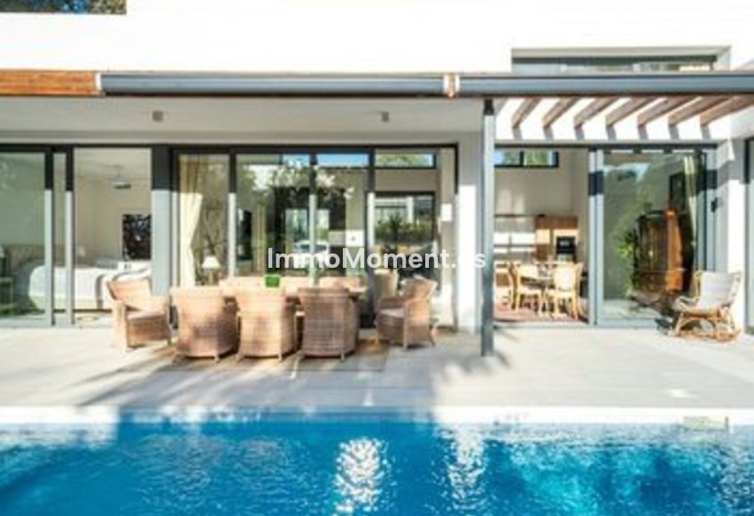 Wiederverkauf - Freistehende Villa - Estepona  - Atalaya