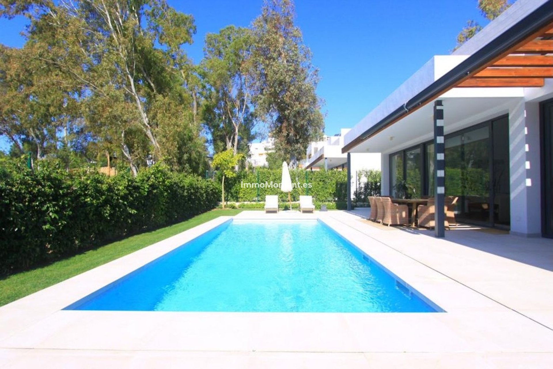 Wiederverkauf - Freistehende Villa - Estepona  - Atalaya