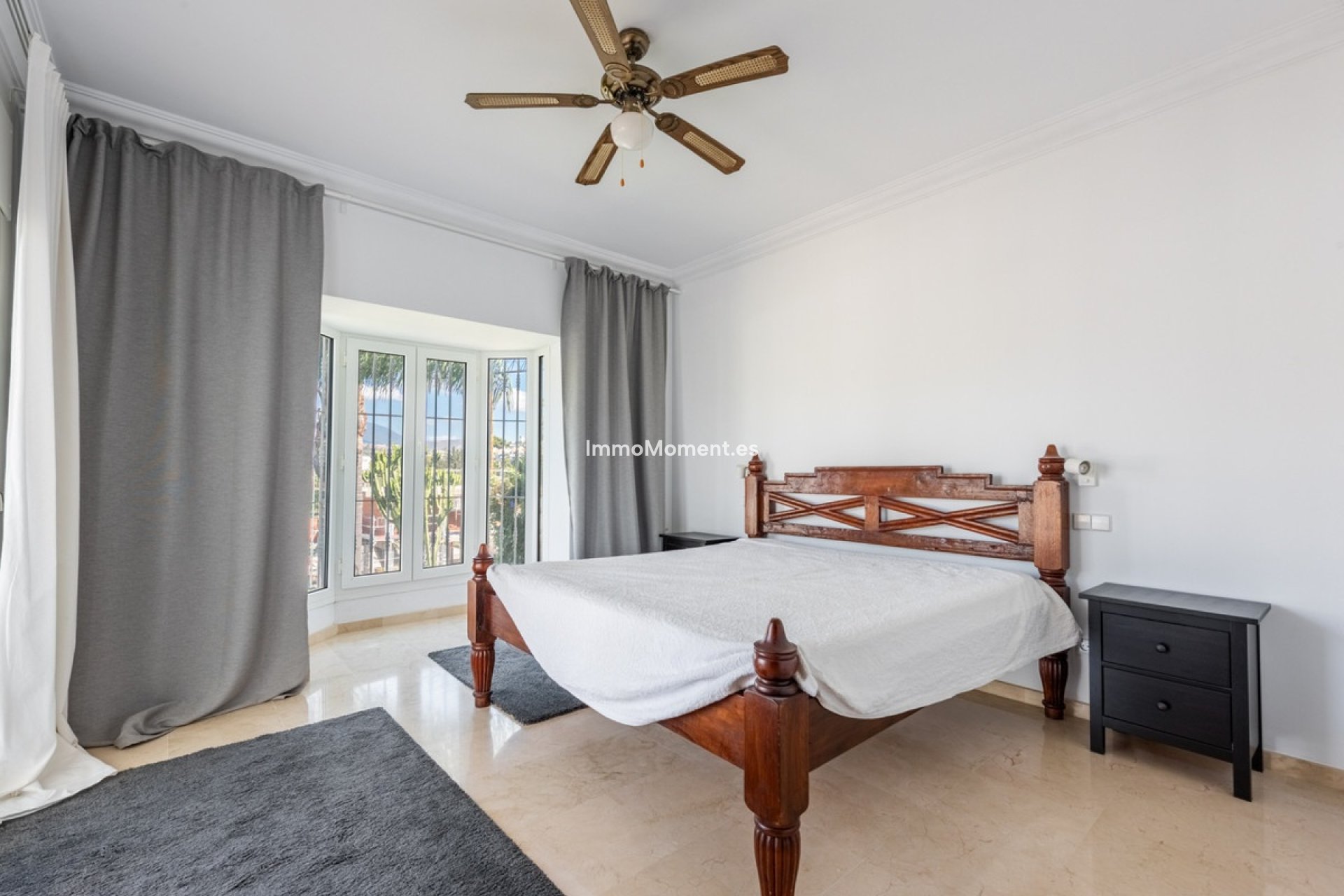 Wiederverkauf - Freistehende Villa - Estepona  - Atalaya