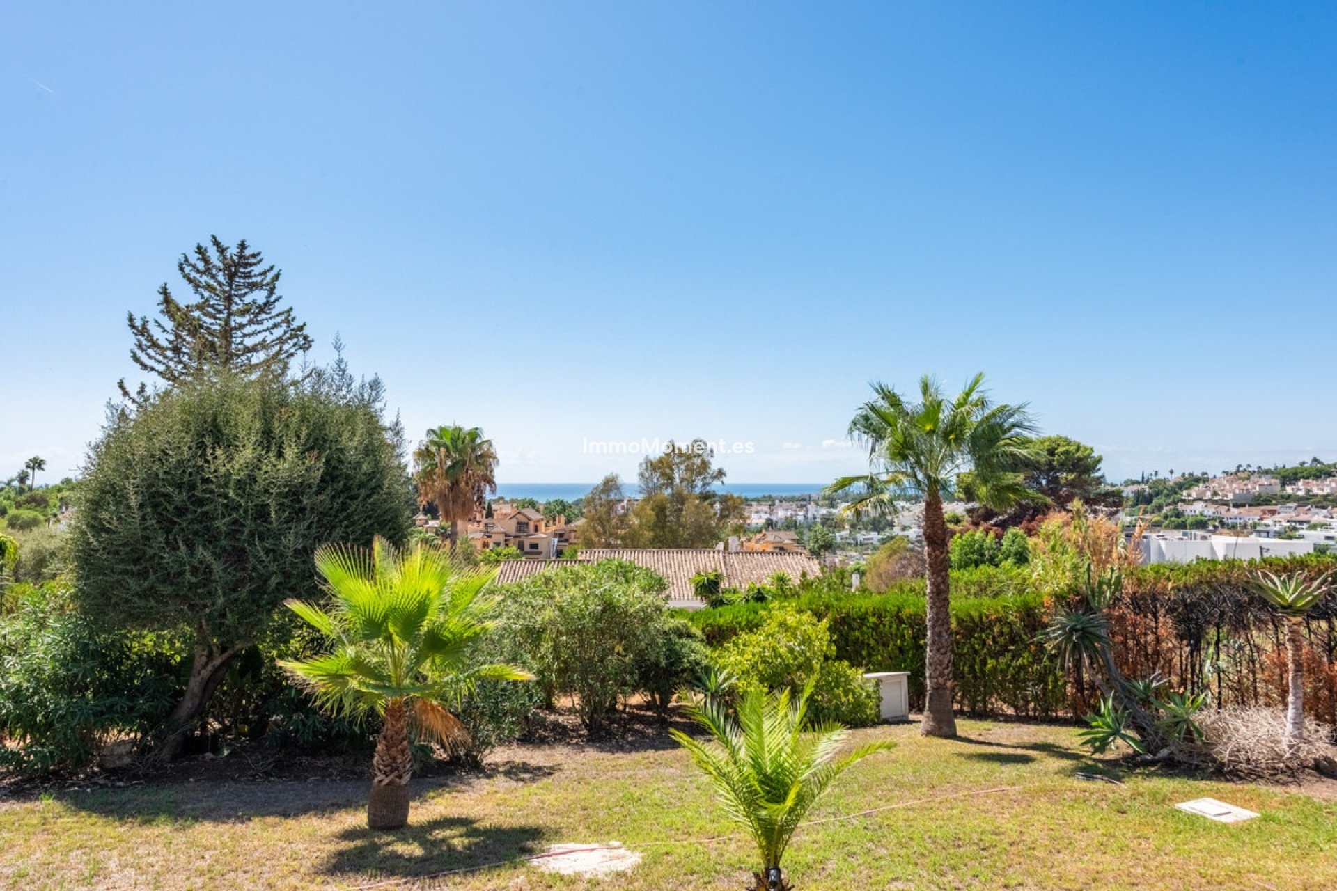 Wiederverkauf - Freistehende Villa - Estepona  - Atalaya