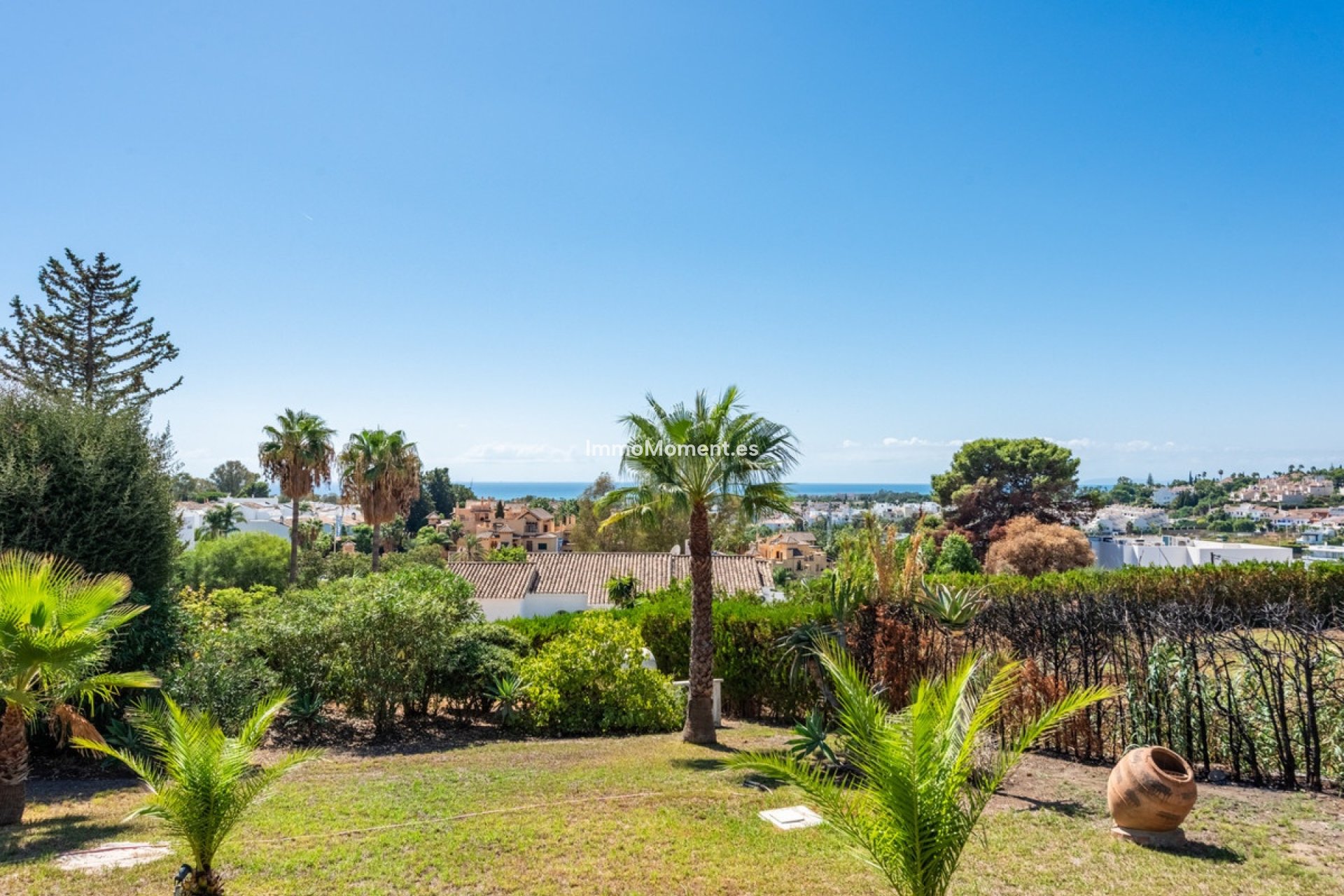 Wiederverkauf - Freistehende Villa - Estepona  - Atalaya