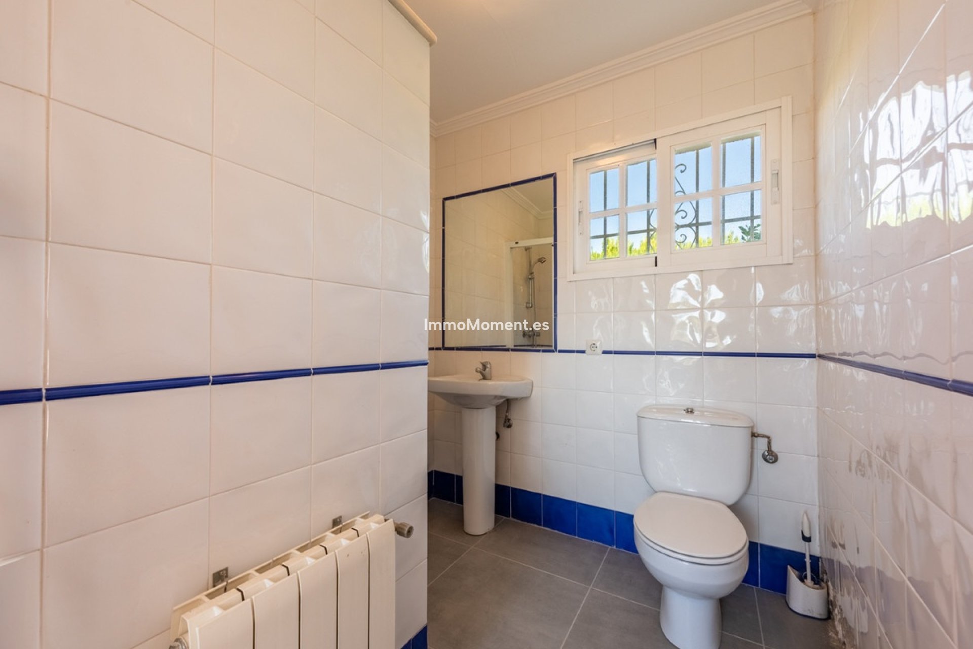 Wiederverkauf - Freistehende Villa - Estepona  - Atalaya