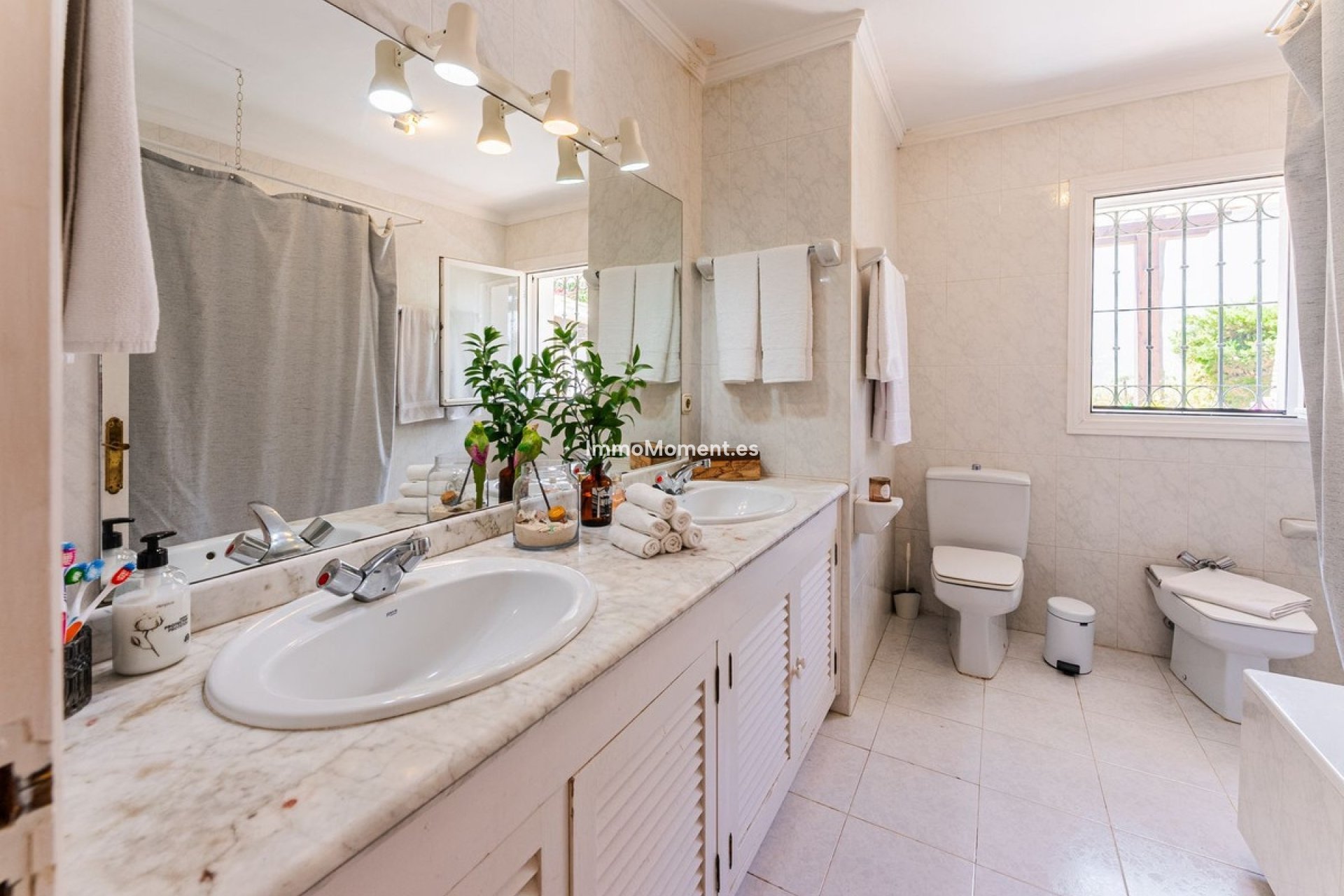 Wiederverkauf - Freistehende Villa - Estepona  - Atalaya