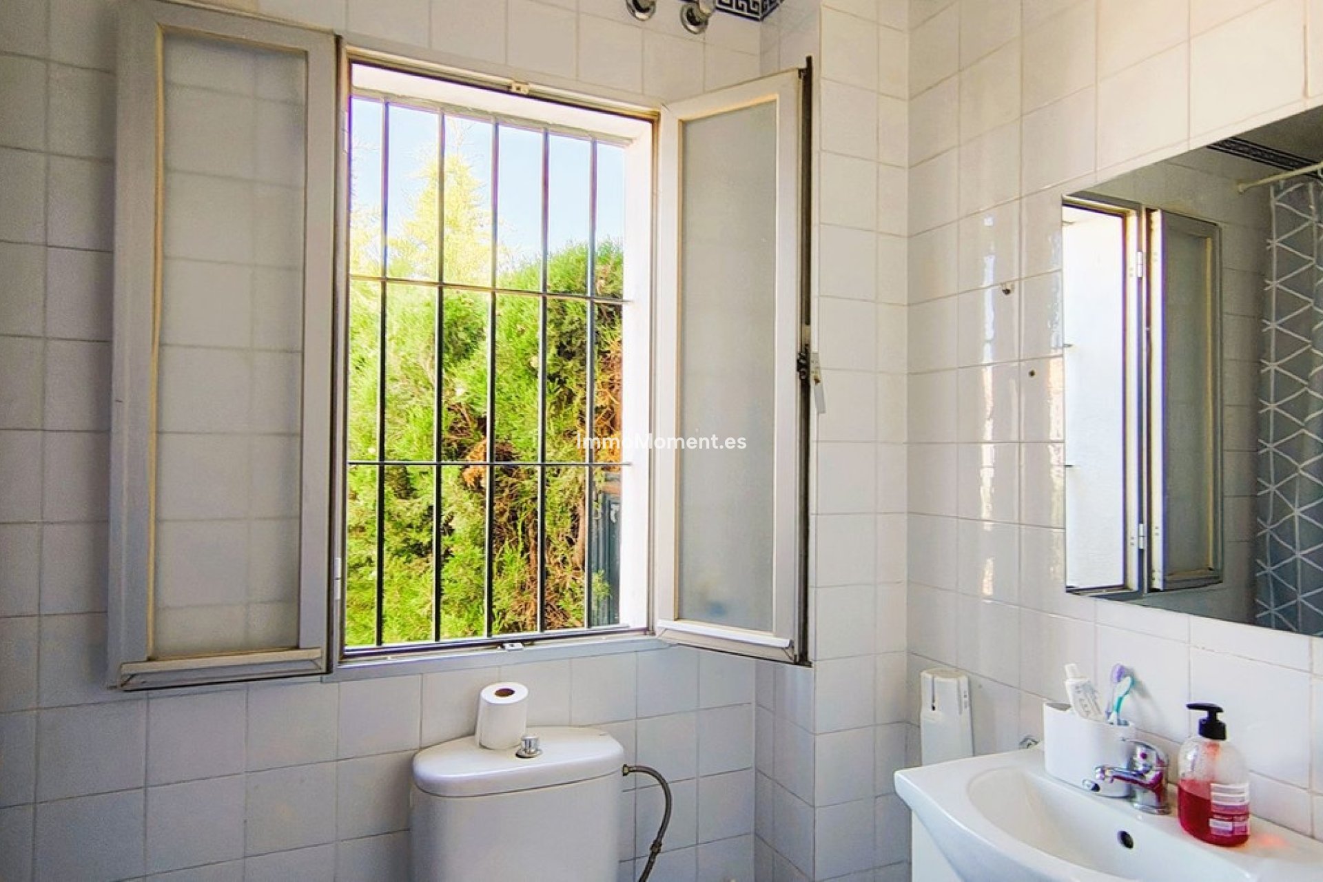 Wiederverkauf - Freistehende Villa - Estepona  - Atalaya