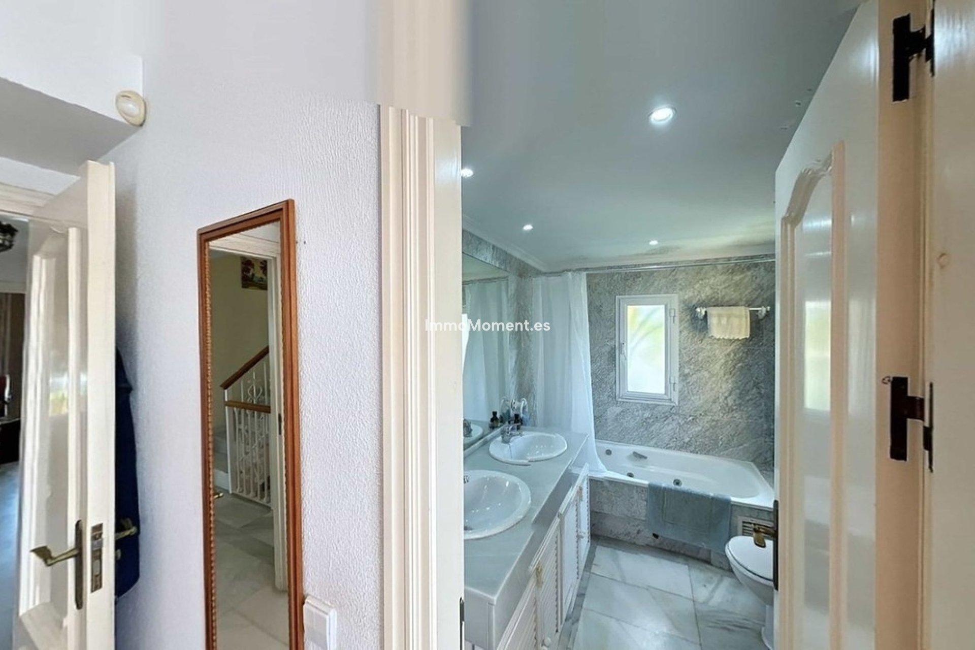 Wiederverkauf - Freistehende Villa - Estepona  - Atalaya