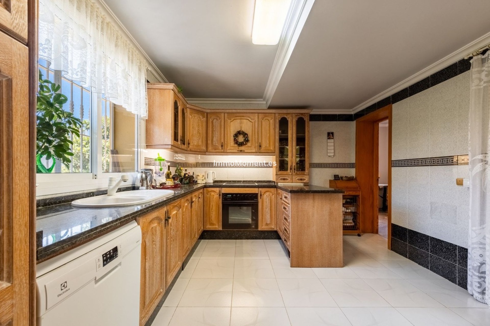 Wiederverkauf - Freistehende Villa - Estepona  - Atalaya