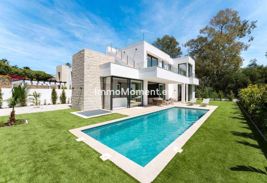 Wiederverkauf - Freistehende Villa - Estepona  - Atalaya