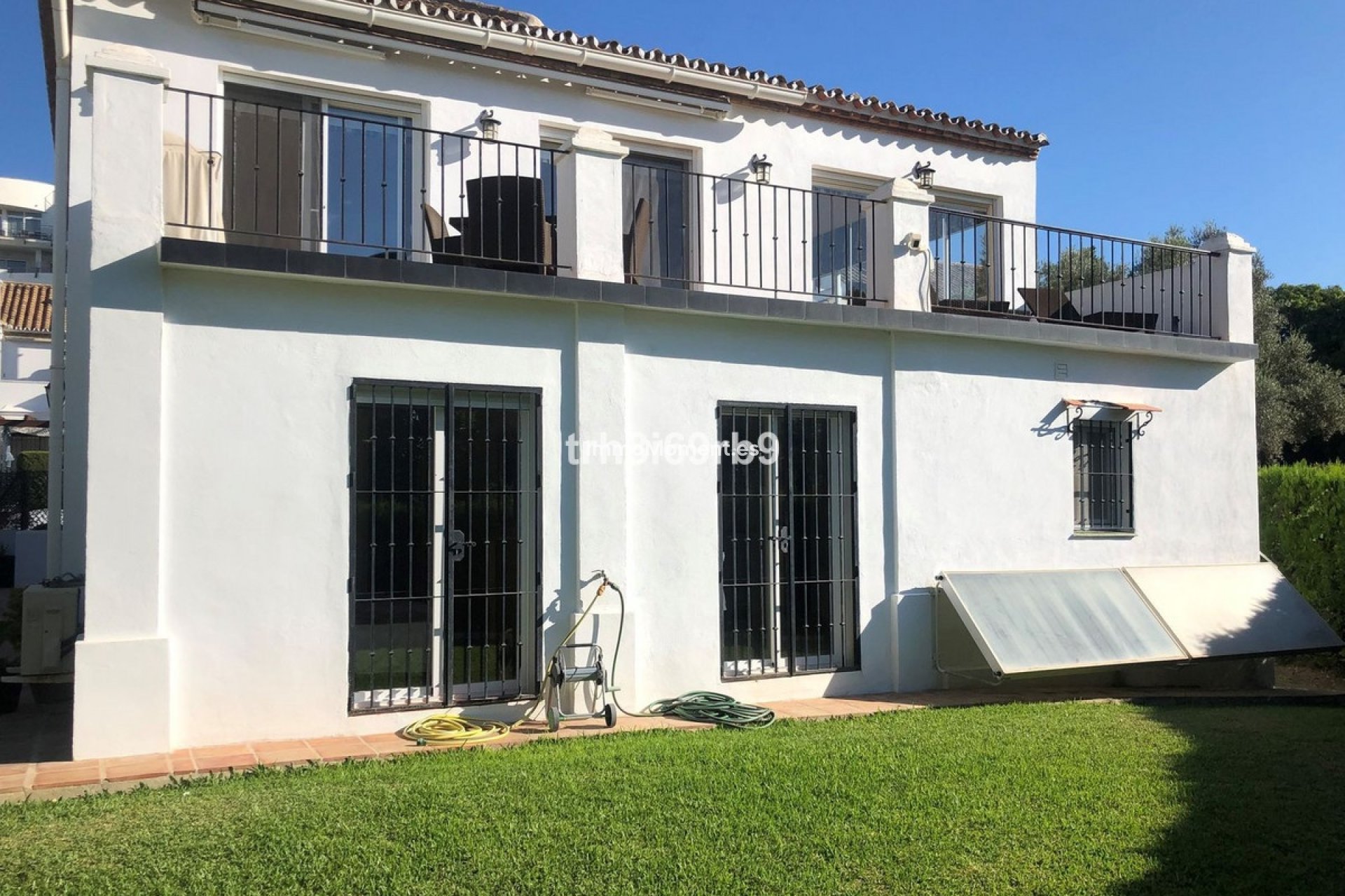 Wiederverkauf - Freistehende Villa - Estepona  - Benamara