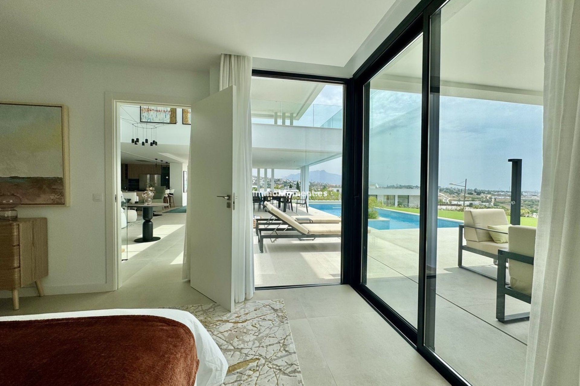 Wiederverkauf - Freistehende Villa - Estepona  - Cancelada