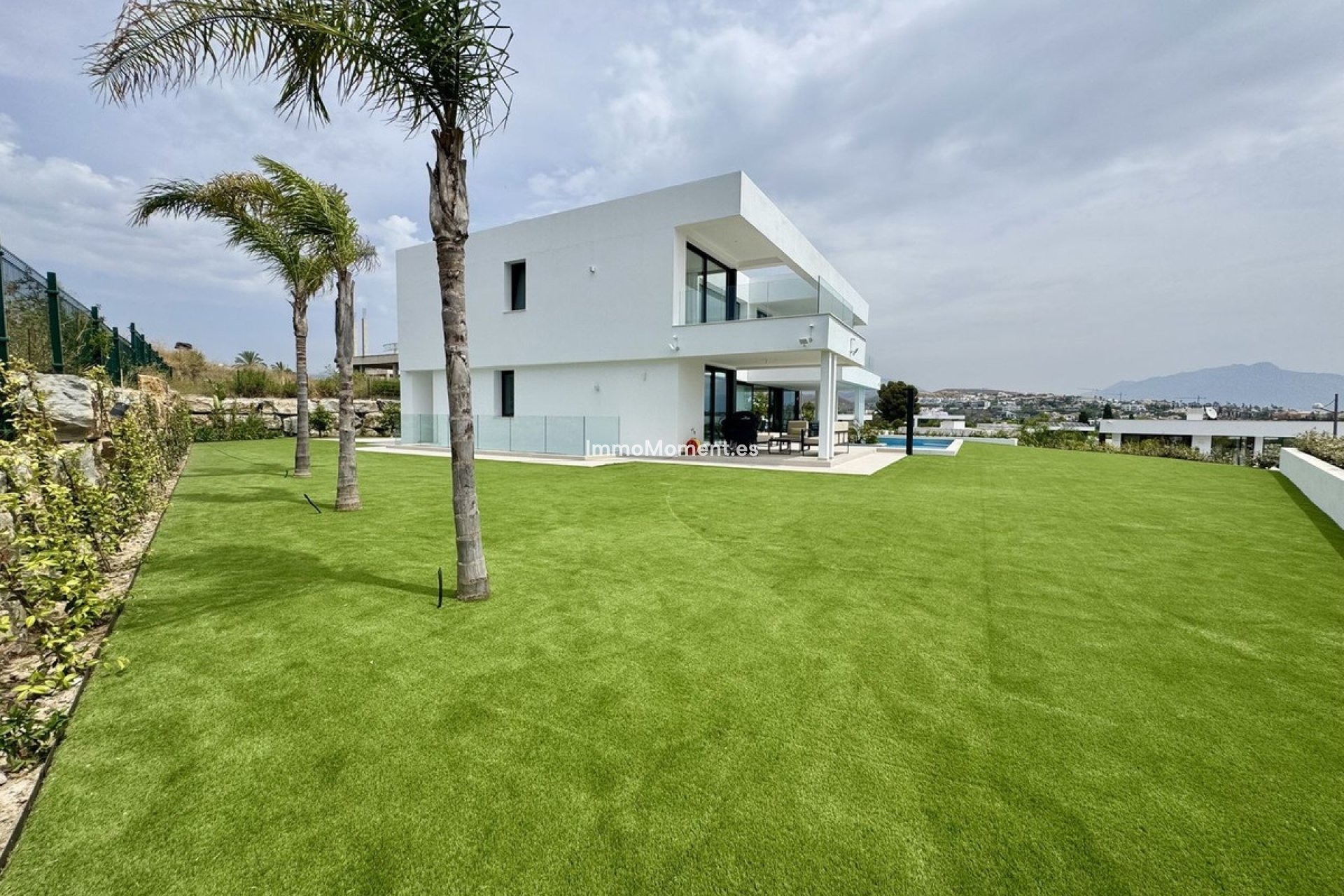 Wiederverkauf - Freistehende Villa - Estepona  - Cancelada