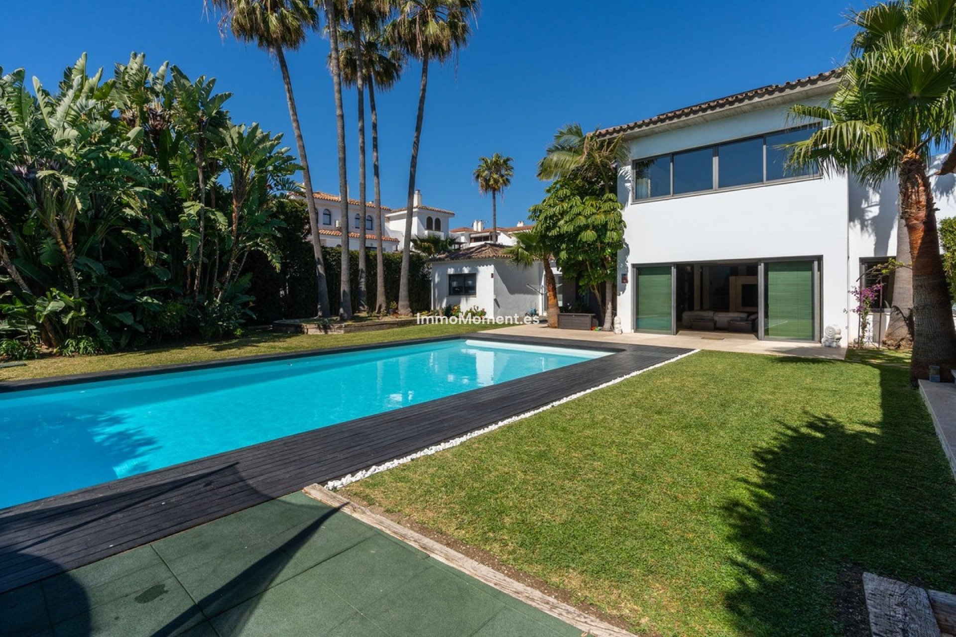 Wiederverkauf - Freistehende Villa - Estepona  - Costalita