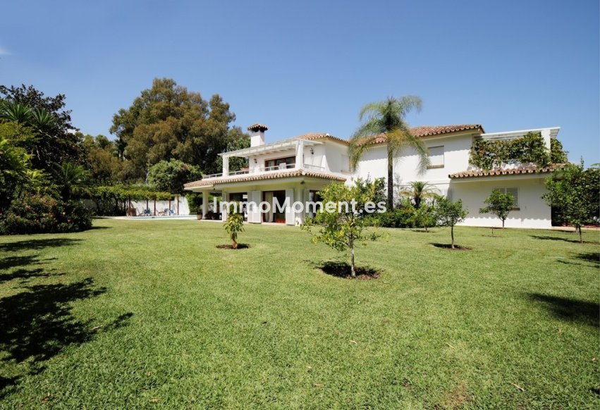 Wiederverkauf - Freistehende Villa - Estepona  - Costalita