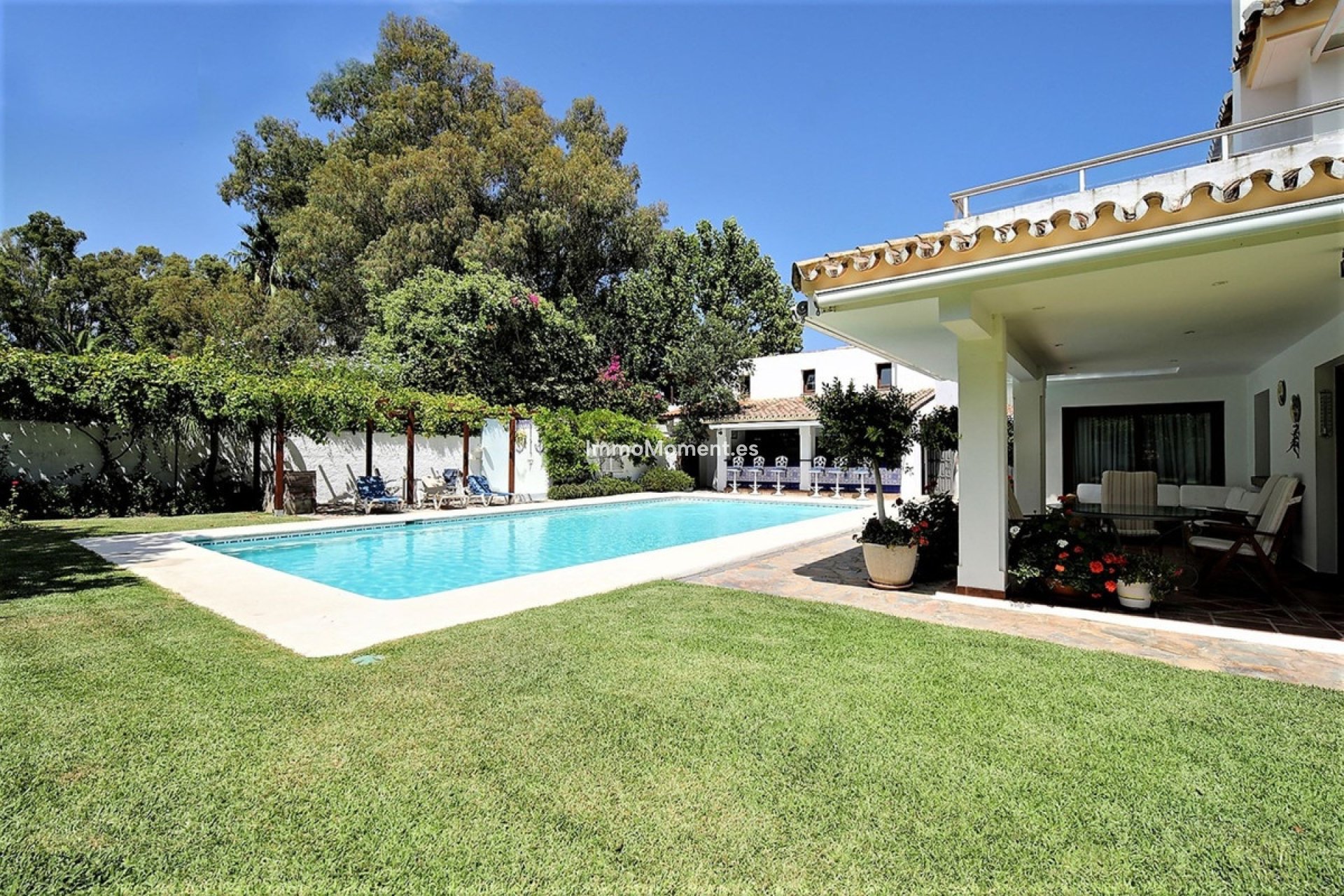 Wiederverkauf - Freistehende Villa - Estepona  - Costalita