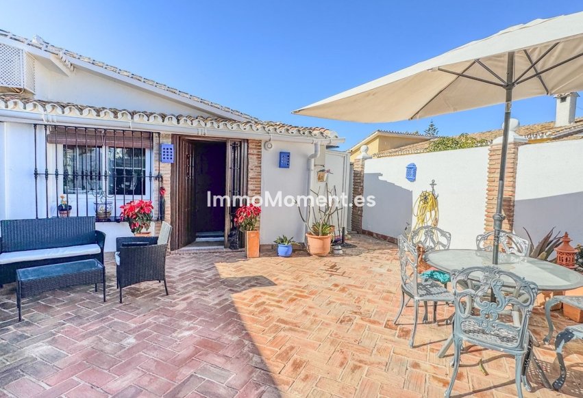 Wiederverkauf - Freistehende Villa - Estepona  - Costalita