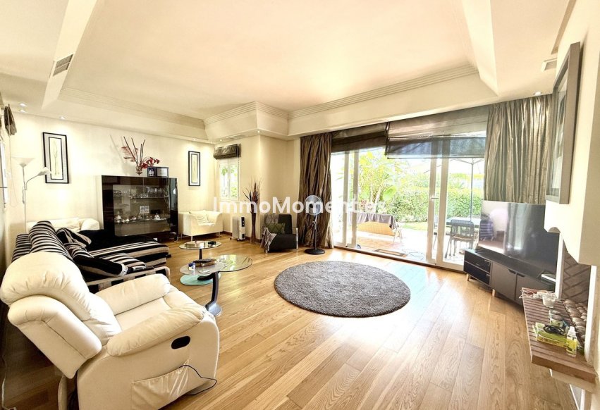 Wiederverkauf - Freistehende Villa - Estepona  - Costalita