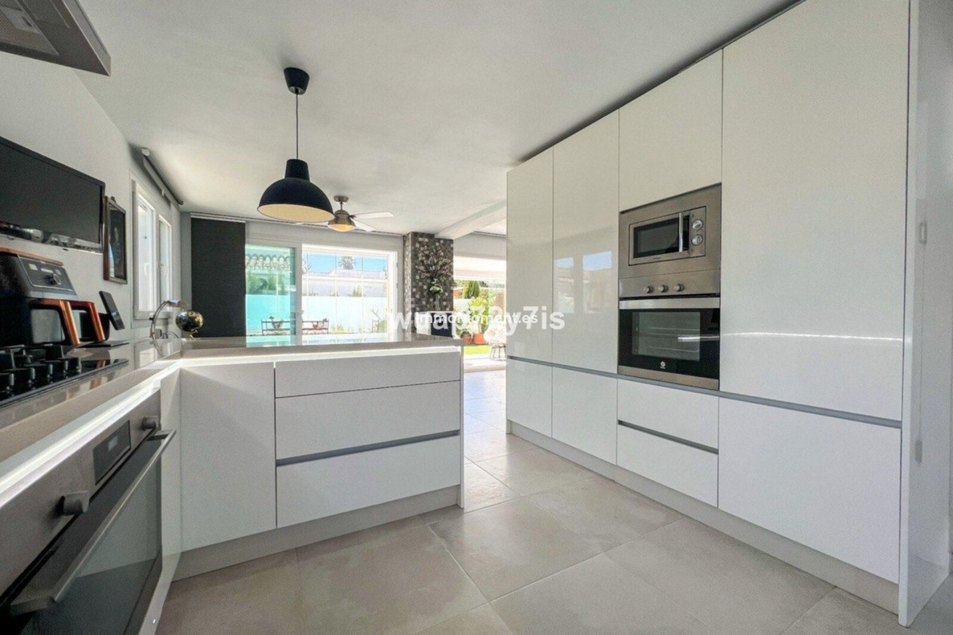 Wiederverkauf - Freistehende Villa - Estepona  - Costalita