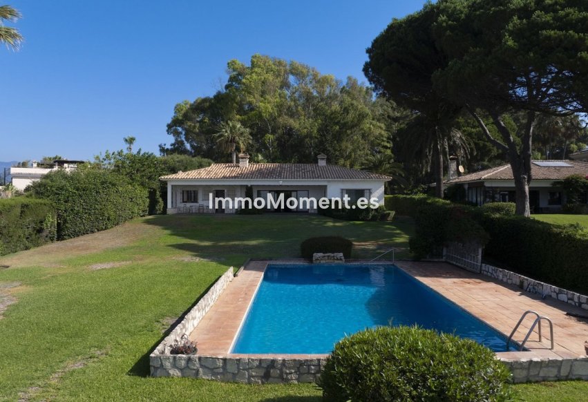 Wiederverkauf - Freistehende Villa - Estepona  - Costalita