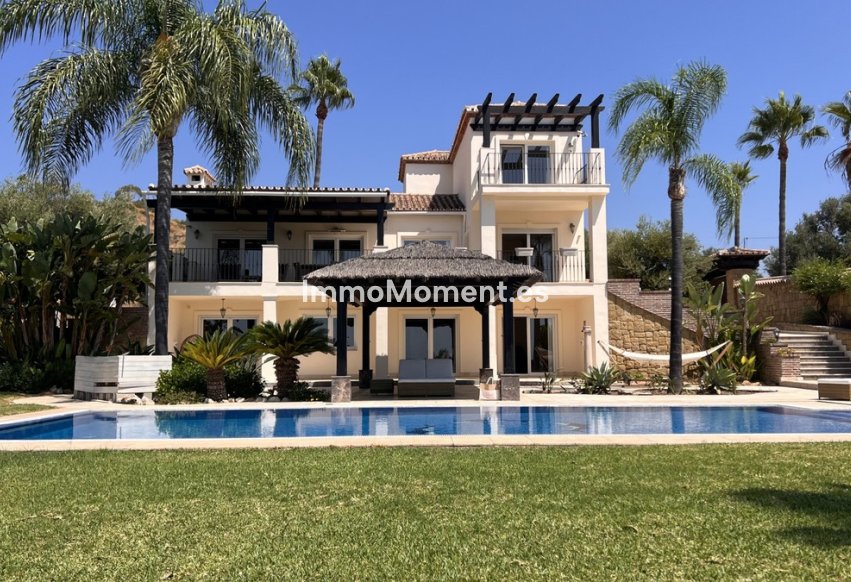 Wiederverkauf - Freistehende Villa - Estepona  - El Padron